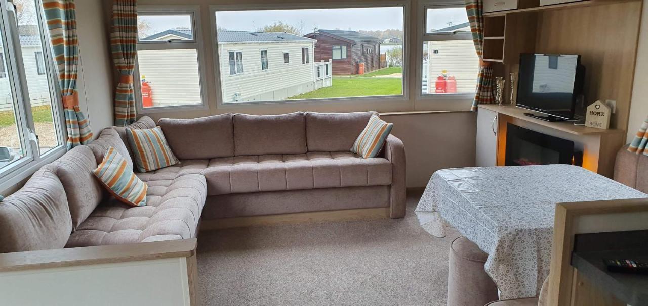 Ksr Hot Tub Holiday Home At Tattershall Lakes Eksteriør bilde